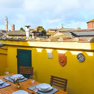 Un Terrazzo Sulla Magia , Siena Italy