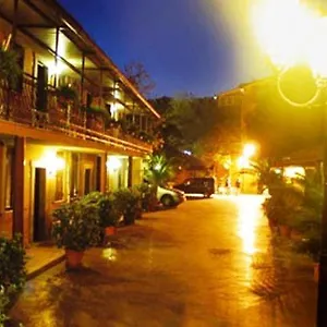 2* Hotel La Del Borgo