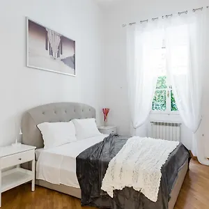 Apartament A World Aparts - 32 Calabria, Rzym