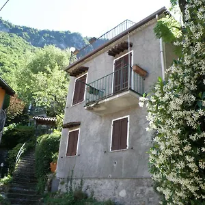 Casa Cubo , Varenna Italy
